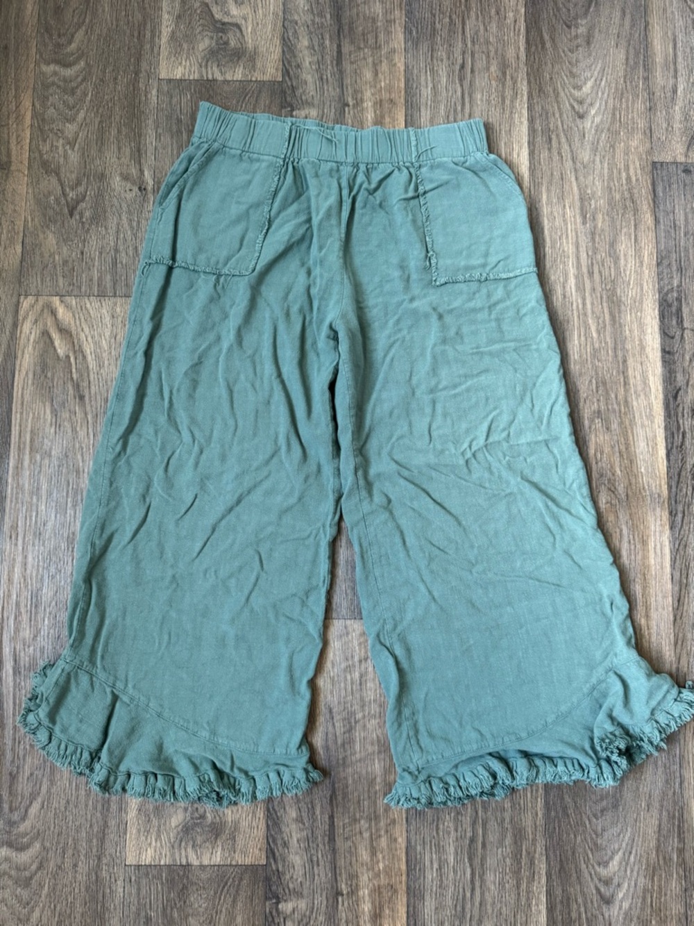 Umgee Green Linen Cotton Capri Pants Elastic Waist Pockets Wide-Leg Ruffle L